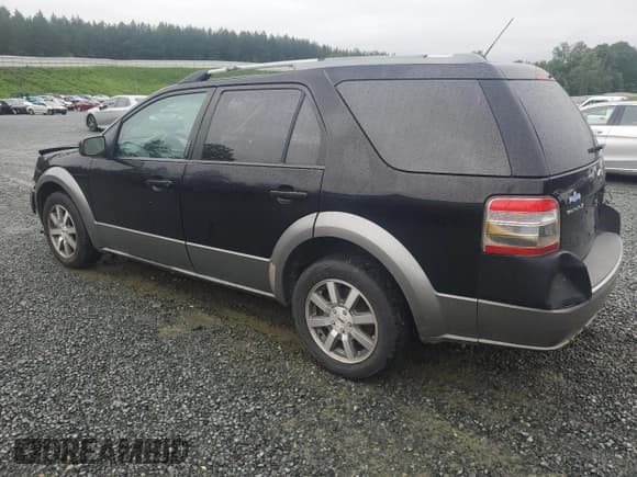 ✅ 2008 Ford Taurus X SEL • VIN: 1FMDK02W08GA41045 • Lot: 68648245. Wystawiony na Copart z przebiegiem 340 839 mil. Bezpłatny archiwum sprzedaży aukcyjnych z USA i szczegółowy raport historii pojazdu na DreamBid. Zdjęcie 2.