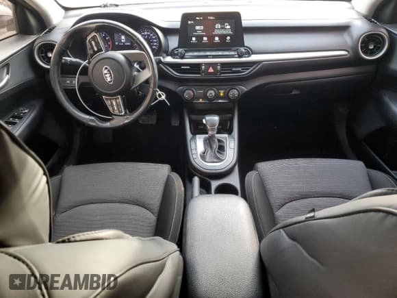 ✅ 2019 Kia Forte LXS • VIN: 3KPF24AD1KE008566 • Лот: 48573245. Опубликован ранее на Copart с пробегом 136 242 миль. Бесплатный доступ к архиву аукционных продаж из США и подробный отчёт об истории автомобиля на DreamBid. Изображение 8.