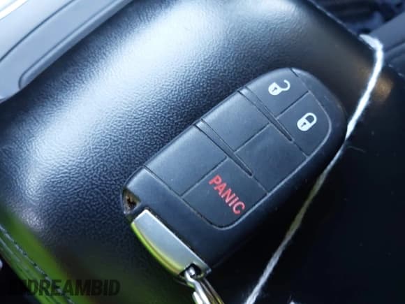 ✅ 2017 Dodge Journey Crossroad Plus • VIN: 3C4PDCGG8HT501546 • Лот: 43214376. Опубликован ранее на IAAI с пробегом 105 715 миль. Бесплатный доступ к архиву аукционных продаж из США и подробный отчёт об истории автомобиля на DreamBid. Изображение 11.