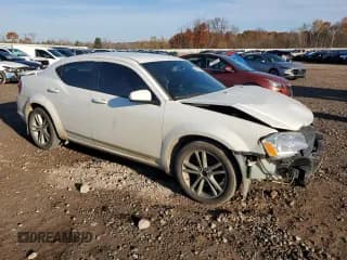 ✅ 2011 Dodge Avenger Heat • VIN: 1B3BD1FG9BN552174 • Lot: 77996614. Wystawiony na Copart z przebiegiem 197 387 mil. Bezpłatny archiwum sprzedaży aukcyjnych z USA i szczegółowy raport historii pojazdu na DreamBid. Zdjęcie 4.