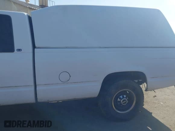 ✅ 1998 GMC Sierra 2500 • VIN: 1GTGC29J1WE529918 • Лот: 42417638. Опубликован ранее на IAAI с пробегом 110 854 миль. Бесплатный доступ к архиву аукционных продаж из США и подробный отчёт об истории автомобиля на DreamBid. Изображение 12.