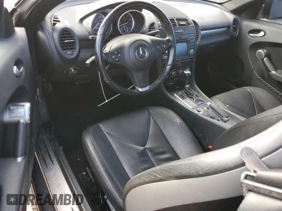 ✅ 2010 Mercedes-Benz SLK • VIN: WDBWK5JAXAF227850 • Lot: 80208464. Listed on Copart with 78,787 mi. Free auction sales archive from the USA and detailed vehicle history report at DreamBid. Image 8.