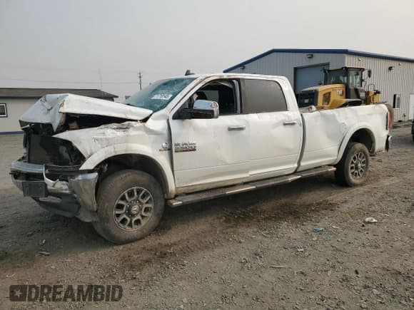 ✅ 2018 Ram 3500 Laramie • VIN: 3C63R3JL5JG385685 • Lot: 71718145. Wystawiony na Copart z przebiegiem 98 330 mil. Bezpłatny archiwum sprzedaży aukcyjnych z USA i szczegółowy raport historii pojazdu na DreamBid. Zdjęcie 1.
