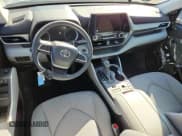 ✅ 2023 Toyota Highlander XSE • VIN: 5TDKDRBH3PS527946 • Lot: 82400835. Listed on Copart with Not provided. Free auction sales archive from the USA and detailed vehicle history report at DreamBid. Image 8.