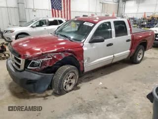 ✅ 2008 Dodge Dakota SXT • VIN: 1D7HW38K38S543504 • Lot: 43649515. Wystawiony na Copart z przebiegiem 181 394 mil. Bezpłatny archiwum sprzedaży aukcyjnych z USA i szczegółowy raport historii pojazdu na DreamBid. Zdjęcie 1.
