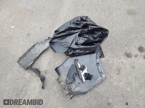 ✅ 2018 Volkswagen Tiguan SEL • VIN: 3VV2B7AX8JM097357 • Лот: 91419595. Опубликован ранее на Copart с пробегом 67 321 миль. Бесплатный доступ к архиву аукционных продаж из США и подробный отчёт об истории автомобиля на DreamBid. Изображение 13.