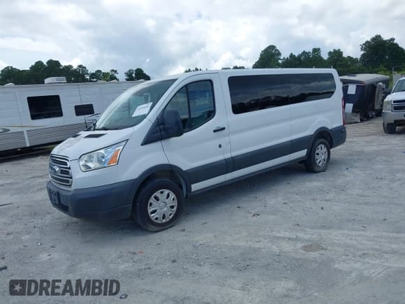 ✅ 2017 Ford Transit XL • VIN: 1FBZX2ZM7HKB07622 • Lot: 42616664. Wystawiony na IAAI z przebiegiem 15 868 mil. Bezpłatny archiwum sprzedaży aukcyjnych z USA i szczegółowy raport historii pojazdu na DreamBid. Zdjęcie 2.