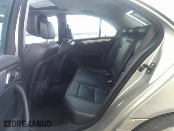 ✅ 2006 Mercedes-Benz C 230 Sport • VIN: WDBRF52H26E020282 • Lot: 32653990. Listed on IAAI with 178,039 mi. Free auction sales archive from the USA and detailed vehicle history report at DreamBid. Image 8.