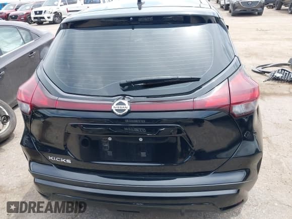 ✅ 2021 Nissan Kicks S • VIN: 3N1CP5BV4ML486175 • Lot: 43010295. Listed on IAAI with 74,696 mi. Free auction sales archive from the USA and detailed vehicle history report at DreamBid. Image 17.
