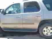 2008 Chevrolet Tahoe 2LT с VIN 1GNFC13028R127513, выставлен на аукционе IAAI как лот 42260601 с пробегом 139 491 миль миль и . История ставок и продаж доступна на DreamBid. Изображение 13.