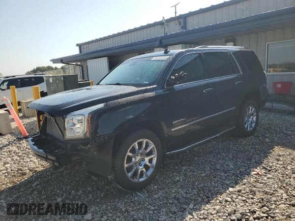 ✅ 2015 GMC Yukon Denali • VIN: 1GKS2CKJ4FR134416 • Lot: 85164575. Listed on Copart with 237,402 mi. Free auction sales archive from the USA and detailed vehicle history report at DreamBid. Image 1.