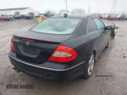 ✅ 2007 Mercedes-Benz CLK 550 • VIN: WDBTJ72H77F214706 • Lot: 41471332. Listed on IAAI with 87,310 mi. Free auction sales archive from the USA and detailed vehicle history report at DreamBid. Image 4.