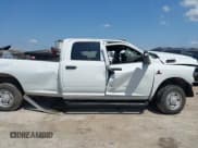 ✅ 2023 Ram 2500 Tradesman • VIN: 3C6UR5HL6PG556118 • Лот: 39993736. Опубликован ранее на IAAI с пробегом Не указан. Бесплатный доступ к архиву аукционных продаж из США и подробный отчёт об истории автомобиля на DreamBid. Изображение 12.