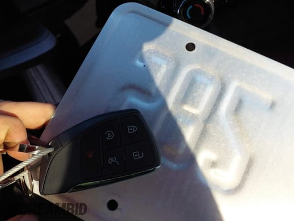 ✅ 2025 Chevrolet Traverse AWD LT • VIN: 1GNEVGRS6SJ142099 • Lot: 43632152. Listed on IAAI with 22,545 mi. Free auction sales archive from the USA and detailed vehicle history report at DreamBid. Image 11.