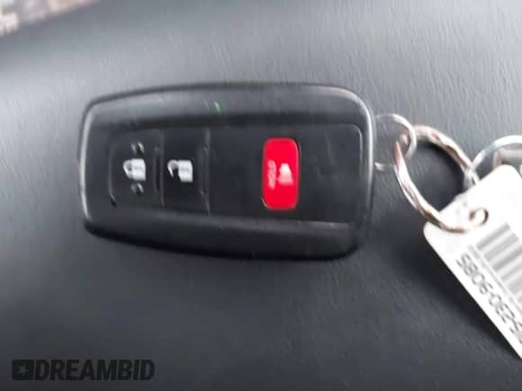 2019 Toyota Prius LE z VIN JTDL9RFU2K3011486, wystawiony jako IAAI lot #43567477 z przebiegiem 72 331 mil mil oraz . Historia ofert i sprzedaży dostępna na DreamBid. Obrazek 11.