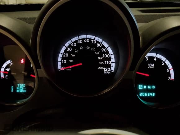 ✅ 2007 Dodge Nitro R/T • VIN: 1D8GU58607W737135 • Lot: 71656915. Wystawiony na Copart z przebiegiem 206 342 mil. Bezpłatny archiwum sprzedaży aukcyjnych z USA i szczegółowy raport historii pojazdu na DreamBid. Zdjęcie 9.