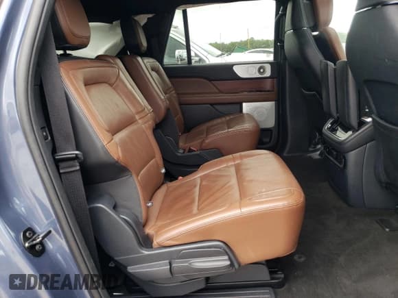 ✅ 2023 Lincoln Navigator Reserve • VIN: 5LMJJ3LG6PEL06444 • Lot: 90075165. Wystawiony na Copart z przebiegiem 66 720 mil. Bezpłatny archiwum sprzedaży aukcyjnych z USA i szczegółowy raport historii pojazdu na DreamBid. Zdjęcie 11.