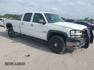 2007 Chevrolet Silverado 3500 z VIN 1GCHC33D17F110749, wystawiony jako IAAI lot #42087163 z przebiegiem 196 876 mil mil oraz . Historia ofert i sprzedaży dostępna na DreamBid. Obrazek 1.