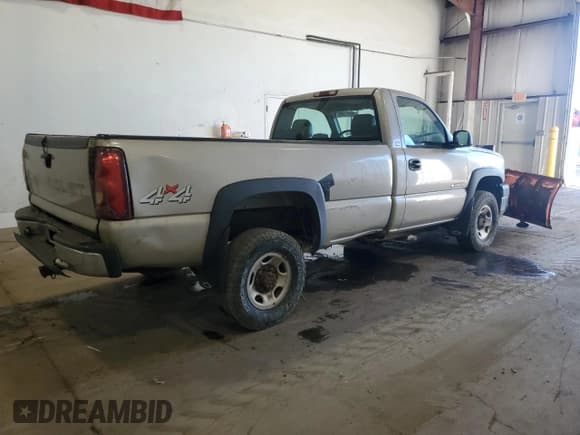 ✅ 2004 Chevrolet Silverado 2500HD Work Truck • VIN: 1GCHK24U94E231297 • Lot: 86811145. Wystawiony na Copart z przebiegiem 248 370 mil. Bezpłatny archiwum sprzedaży aukcyjnych z USA i szczegółowy raport historii pojazdu na DreamBid. Zdjęcie 3.