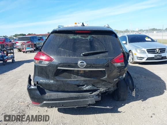 ✅ 2019 Nissan Rogue S • VIN: JN8AT2MT2KW257600 • Лот: 41028206. Опубликован ранее на IAAI с пробегом 176 537 миль. Бесплатный доступ к архиву аукционных продаж из США и подробный отчёт об истории автомобиля на DreamBid. Изображение 17.