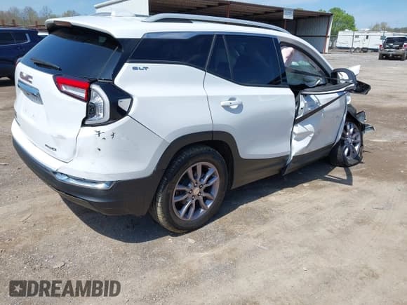 ✅ 2023 GMC Terrain SLT • VIN: 3GKALVEG6PL218217 • Lot: 41917652. Listed on IAAI with 2,462 mi. Free auction sales archive from the USA and detailed vehicle history report at DreamBid. Image 4.