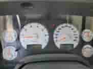 2002 Dodge 1500 z VIN 1D7HU18N22J238321, wystawiony jako Copart lot #68059454 z przebiegiem 219 463 mil mil oraz Czysty tytuł • Clean title. Historia ofert i sprzedaży dostępna na DreamBid. Obrazek 9.