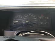 ✅ 1997 Chevrolet Suburban • VIN: 1GNFK16R1VJ339214 • Lot: 85410875. Wystawiony na Copart z przebiegiem 158 297 mil. Bezpłatny archiwum sprzedaży aukcyjnych z USA i szczegółowy raport historii pojazdu na DreamBid. Zdjęcie 9.