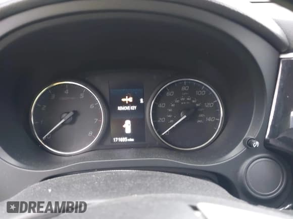 ✅ 2018 Mitsubishi Outlander ES • VIN: JA4AD2A33JJ001937 • Lot: 43758000. Listed on IAAI with 171,695 mi. Free auction sales archive from the USA and detailed vehicle history report at DreamBid. Image 7.