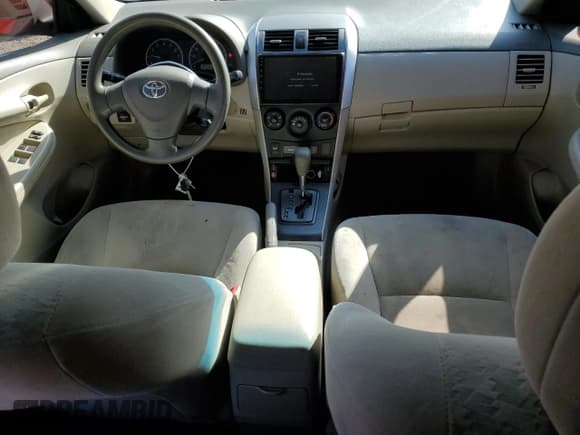 ✅ 2009 Toyota Corolla • VIN: 1NXBU40E39Z010796 • Lot: 82278795. Wystawiony na Copart z przebiegiem 125 237 mil. Bezpłatny archiwum sprzedaży aukcyjnych z USA i szczegółowy raport historii pojazdu na DreamBid. Zdjęcie 8.