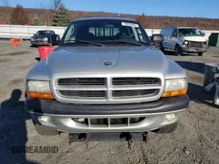 ✅ 2001 Dodge Dakota Sport • VIN: 1B7HG2AN41S316978 • Lot: 79933964. Wystawiony na Copart z przebiegiem 106 044 mil. Bezpłatny archiwum sprzedaży aukcyjnych z USA i szczegółowy raport historii pojazdu na DreamBid. Zdjęcie 5.