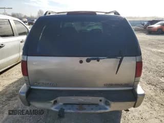 ✅ 2001 Chevrolet Blazer LT • VIN: 1GNDT13WX1K214649 • Lot: 49618125. Wystawiony na Copart z przebiegiem Nie podano. Bezpłatny archiwum sprzedaży aukcyjnych z USA i szczegółowy raport historii pojazdu na DreamBid. Zdjęcie 6.