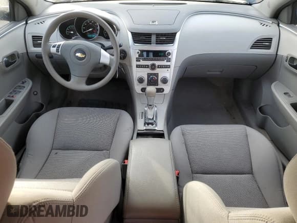 ✅ 2012 Chevrolet Malibu 1LS • VIN: 1G1ZB5E06CF319906 • Lot: 81969564. Listed on Copart with 95,732 mi. Free auction sales archive from the USA and detailed vehicle history report at DreamBid. Image 8.