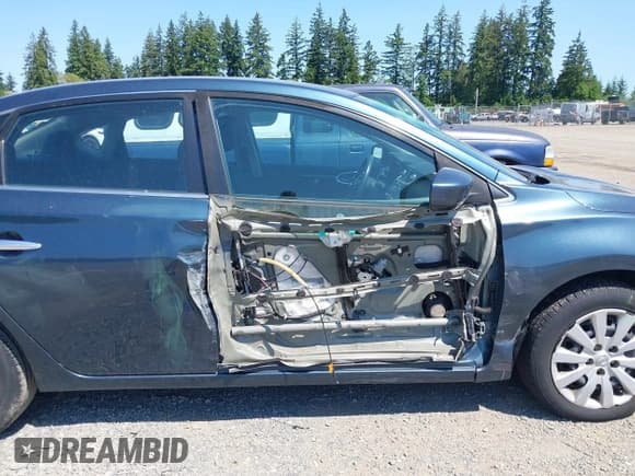 ✅ 2017 Nissan Sentra SR • VIN: 3N1AB7AP8HY366067 • Lot: 42391593. Listed on IAAI with 150,310 mi. Free auction sales archive from the USA and detailed vehicle history report at DreamBid. Image 16.