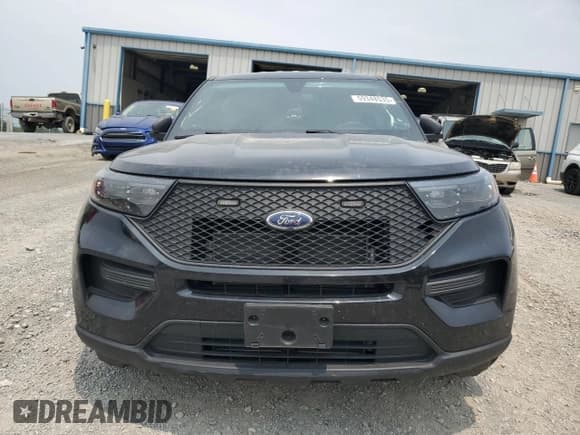 ✅ 2022 Ford Police Interceptor Utility • VIN: 1FM5K8AB8NGB75976 • Lot: 59348535. Wystawiony na Copart z przebiegiem 61 150 mil. Bezpłatny archiwum sprzedaży aukcyjnych z USA i szczegółowy raport historii pojazdu na DreamBid. Zdjęcie 5.