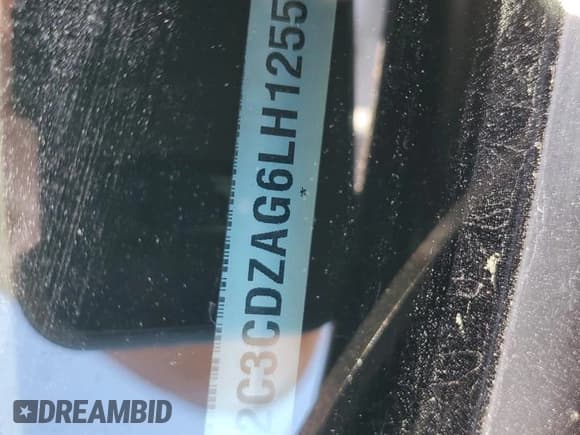 ✅ 2020 Dodge Challenger SXT • VIN: 2C3CDZAG6LH125560 • Lot: 39456003. Wystawiony na Copart z przebiegiem 51 289 mil. Bezpłatny archiwum sprzedaży aukcyjnych z USA i szczegółowy raport historii pojazdu na DreamBid. Zdjęcie 14.