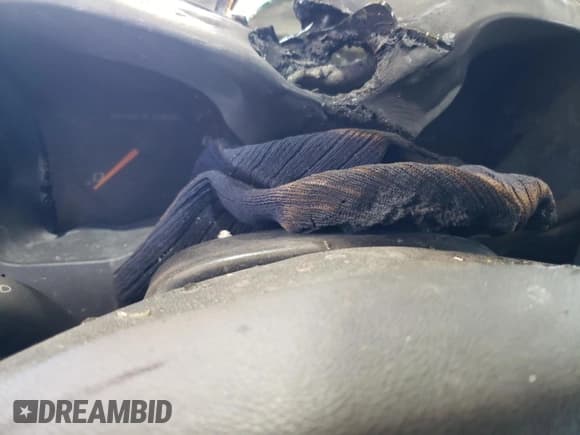 ✅ 2004 Chevrolet Colorado LS Z71 • VIN: 1GCDT196348146664 • Лот: 46179875. Опубликован ранее на Copart с пробегом Не указан. Бесплатный доступ к архиву аукционных продаж из США и подробный отчёт об истории автомобиля на DreamBid. Изображение 9.