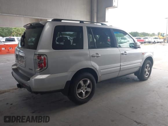 ✅ 2007 Honda Pilot EX-L • VIN: 5FNYF18507B001491 • Lot: 43131960. Wystawiony na IAAI z przebiegiem 201 679 mil. Bezpłatny archiwum sprzedaży aukcyjnych z USA i szczegółowy raport historii pojazdu na DreamBid. Zdjęcie 4.