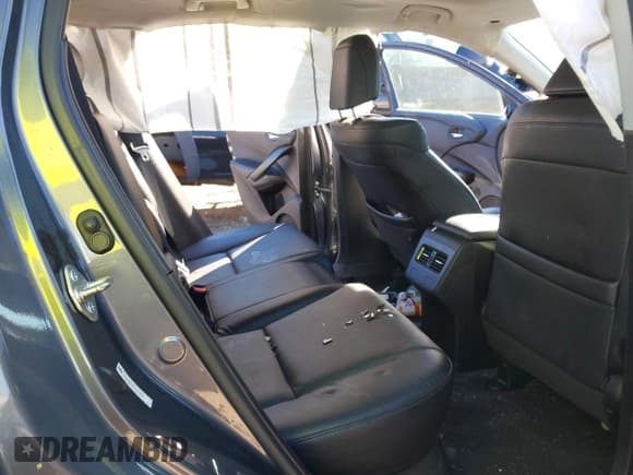 ✅ 2018 Acura RDX • VIN: 5J8TB4H34JL024008 • Lot: 43469084. Wystawiony na IAAI z przebiegiem 61 268 mil. Bezpłatny archiwum sprzedaży aukcyjnych z USA i szczegółowy raport historii pojazdu na DreamBid. Zdjęcie 8.