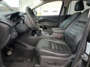 ✅ 2017 Ford Escape Titanium • VIN: 1FMCU9J90HUE65820 • Лот: 90631635. Опубликован ранее на Copart с пробегом 80 518 миль. Бесплатный доступ к архиву аукционных продаж из США и подробный отчёт об истории автомобиля на DreamBid. Изображение 7.