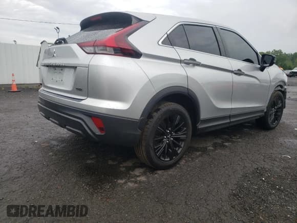 ✅ 2022 Mitsubishi Eclipse Cross LE • VIN: JA4ATVAA9NZ012452 • Лот: 64060515. Опубликован ранее на Copart с пробегом 79 125 миль. Бесплатный доступ к архиву аукционных продаж из США и подробный отчёт об истории автомобиля на DreamBid. Изображение 3.