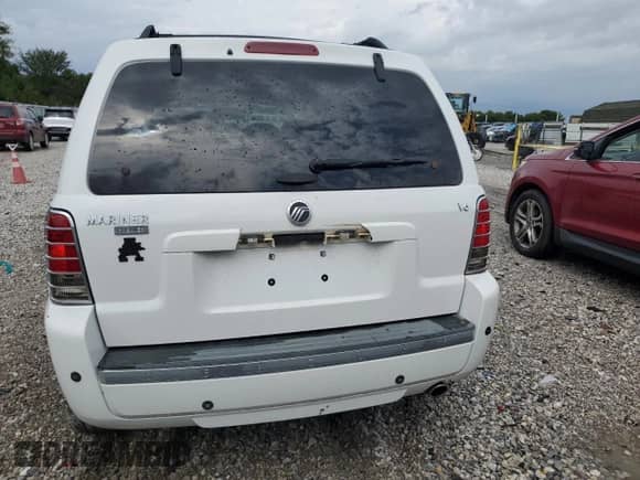 2005 Mercury Mariner Luxury с VIN 4M2YU56135DJ10118, выставлен на аукционе Copart как лот 81430025 с пробегом 266 319 миль миль и Чистый • Clean title. История ставок и продаж доступна на DreamBid. Изображение 6.