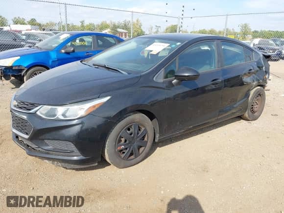 2018 Chevrolet Cruze LS с VIN 1G1BC5SM5J7129821, выставлен на аукционе IAAI как лот 43225791 с пробегом 157 473 миль миль и . История ставок и продаж доступна на DreamBid. Изображение 17.