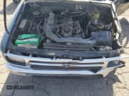 ✅ 1994 Toyota Pickup DX • VIN: JT4RN81P3R5196891 • Лот: 57444275. Опубликован ранее на Copart с пробегом 259 598 миль. Бесплатный доступ к архиву аукционных продаж из США и подробный отчёт об истории автомобиля на DreamBid. Изображение 11.