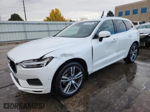 ✅ 2018 Volvo XC60 Momentum • VIN: LYV102RK6JB121771 • Lot: 87472205. Wystawiony na Copart z przebiegiem 117 950 mil. Bezpłatny archiwum sprzedaży aukcyjnych z USA i szczegółowy raport historii pojazdu na DreamBid. Zdjęcie 1.