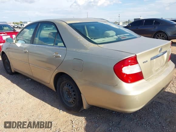 ✅ 2002 Toyota Camry LE • VIN: 4T1BE32K32U048979 • Лот: 43067932. Опубликован ранее на IAAI с пробегом 140 817 миль. Бесплатный доступ к архиву аукционных продаж из США и подробный отчёт об истории автомобиля на DreamBid. Изображение 3.