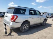 ✅ 2018 Ford Expedition XLT • VIN: 1FMJU1HT7JEA28052 • Lot: 90257485. Listed on Copart with Not provided. Free auction sales archive from the USA and detailed vehicle history report at DreamBid. Image 3.