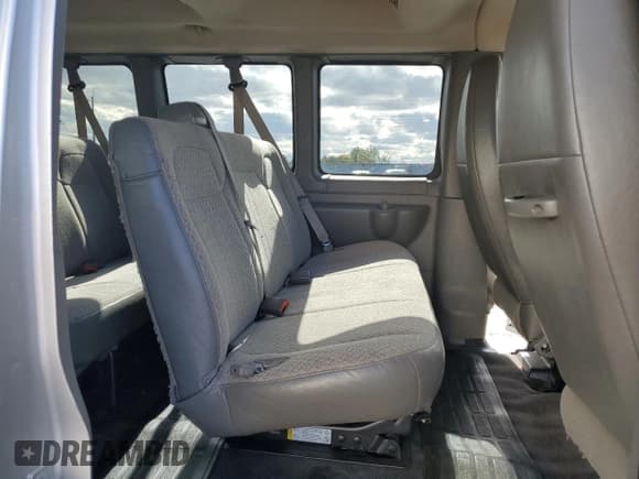 ✅ 2014 Chevrolet Express Passenger LT • VIN: 1GAZG1FG1E1181682 • Лот: 84753395. Опубликован ранее на Copart с пробегом 155 857 миль. Бесплатный доступ к архиву аукционных продаж из США и подробный отчёт об истории автомобиля на DreamBid. Изображение 11.
