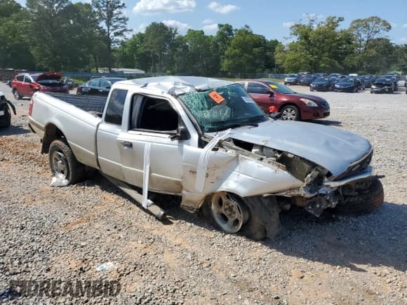 ✅ 2005 Ford Ranger XL • VIN: 1FTZR15E25PA85848 • Lot: 55028305. Wystawiony na Copart z przebiegiem Nie podano. Bezpłatny archiwum sprzedaży aukcyjnych z USA i szczegółowy raport historii pojazdu na DreamBid. Zdjęcie 4.