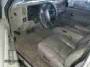 1996 Chevrolet Tahoe с VIN 3GNEK18R8TG153886, выставлен на аукционе Copart как лот 82260705 с пробегом 126 142 миль миль и Списание • Salvage title. История ставок и продаж доступна на DreamBid. Изображение 8.