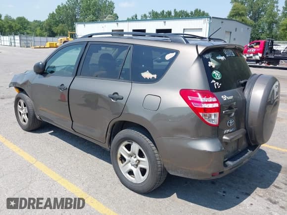 ✅ 2011 Toyota RAV4 • VIN: 2T3BF4DV6BW135924 • Lot: 42927825. Listed on IAAI with 165,103 mi. Free auction sales archive from the USA and detailed vehicle history report at DreamBid. Image 3.